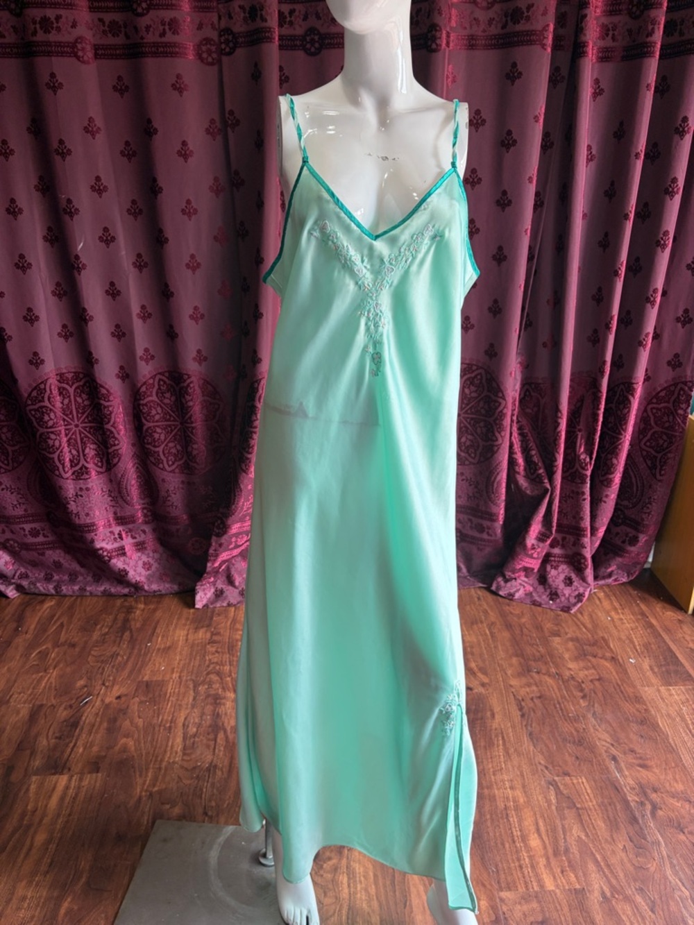Women's Mint Green Enchanting Embroidered Slip Nightgown Size X-Large